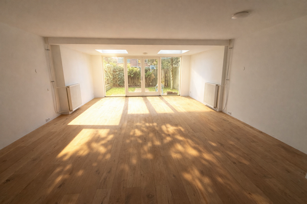 woonkamer zonnig.png